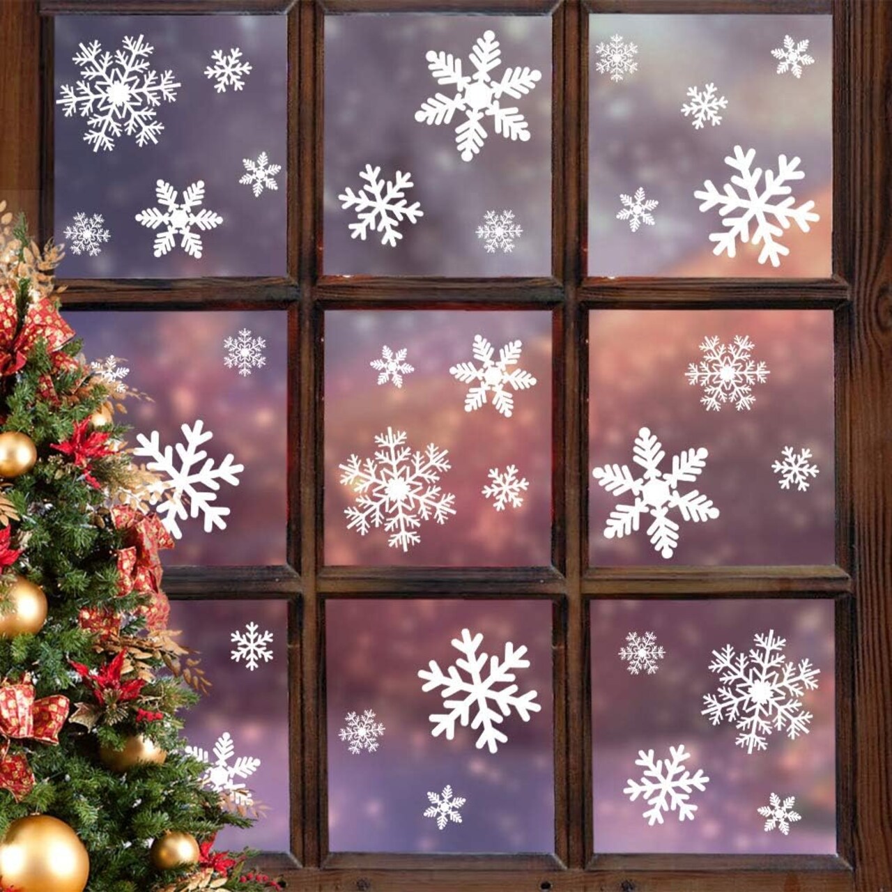 135PCS Christmas Window Clings – Snowflake Static Window Stickers for Glass Windows, Doors & Smooth Surfaces, Reusable PVC Xmas Decorations for Holiday, Party & Winter Wonderland Decor
